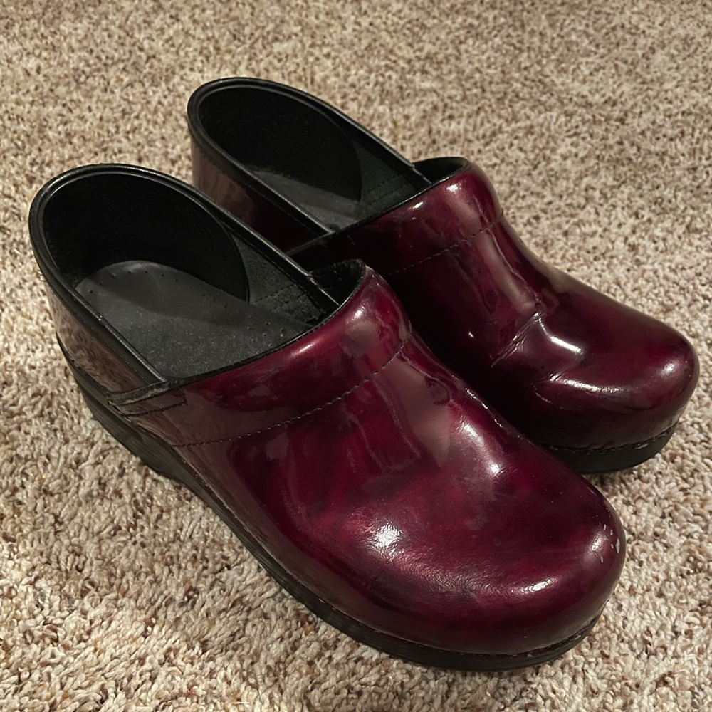Dansko clog- red size 38